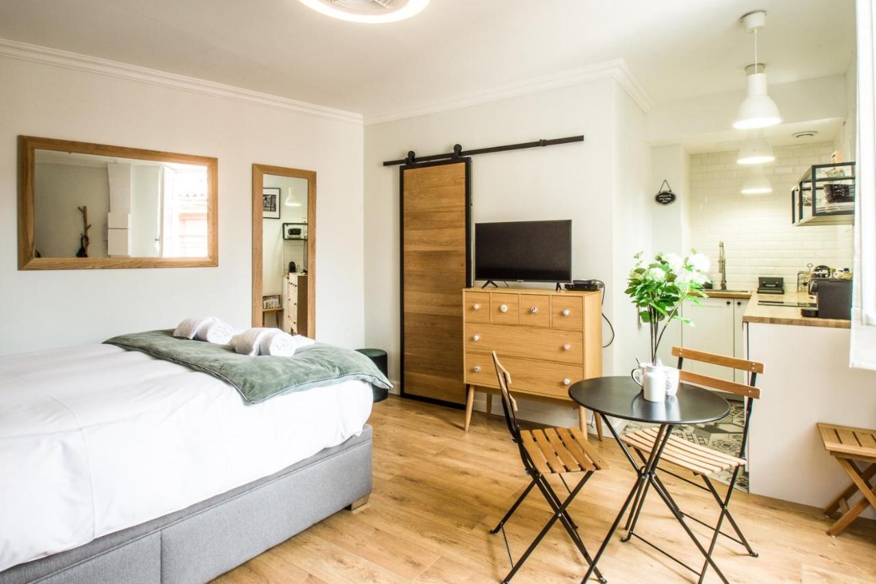 Le Petit Capitole - Studio Renove A 2 Pas Du Capitole ตูลูส ภายนอก รูปภาพ